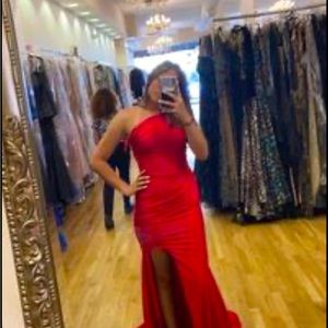 Red formal dress medium